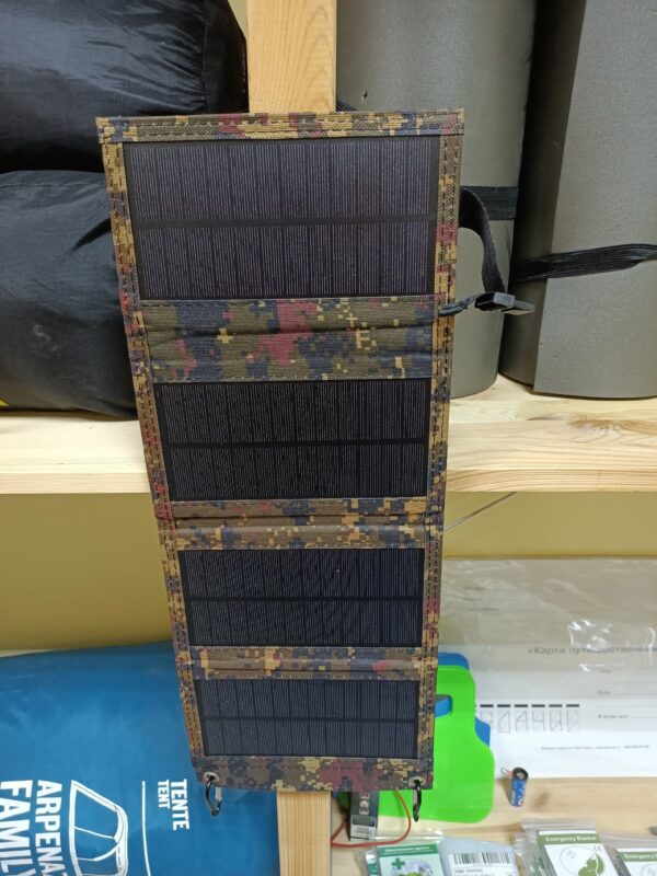 Складная солнечная панель для зарядки мобильных устройств ( прокат посуточно)
